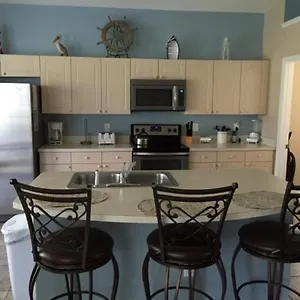 Holiday home Three-bedroom Pool